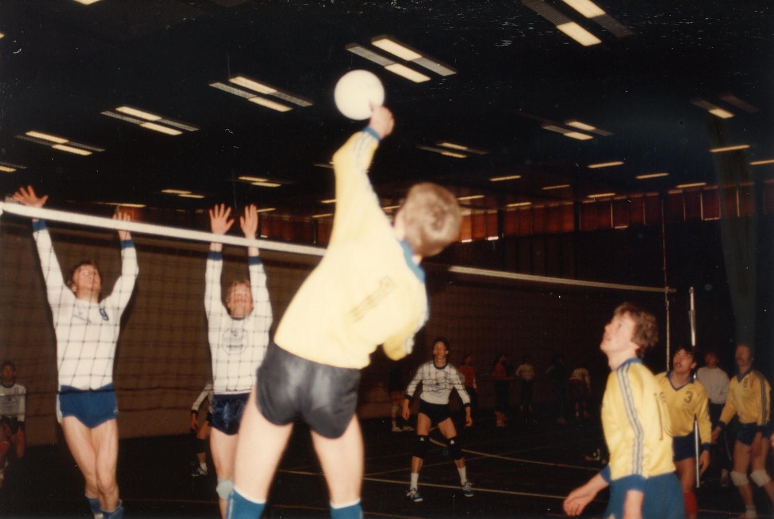 Scan11185 VOLLEY 21-23-05-1983